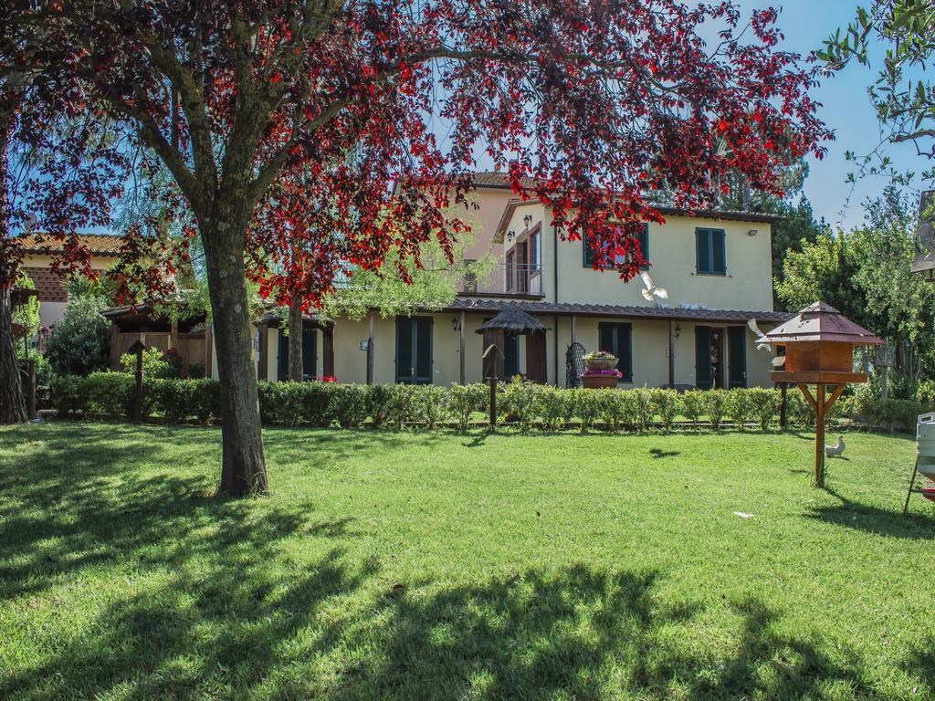 Il Nido D'Amore - Lorenzana Colombaie Bed & Breakfast Exterior photo